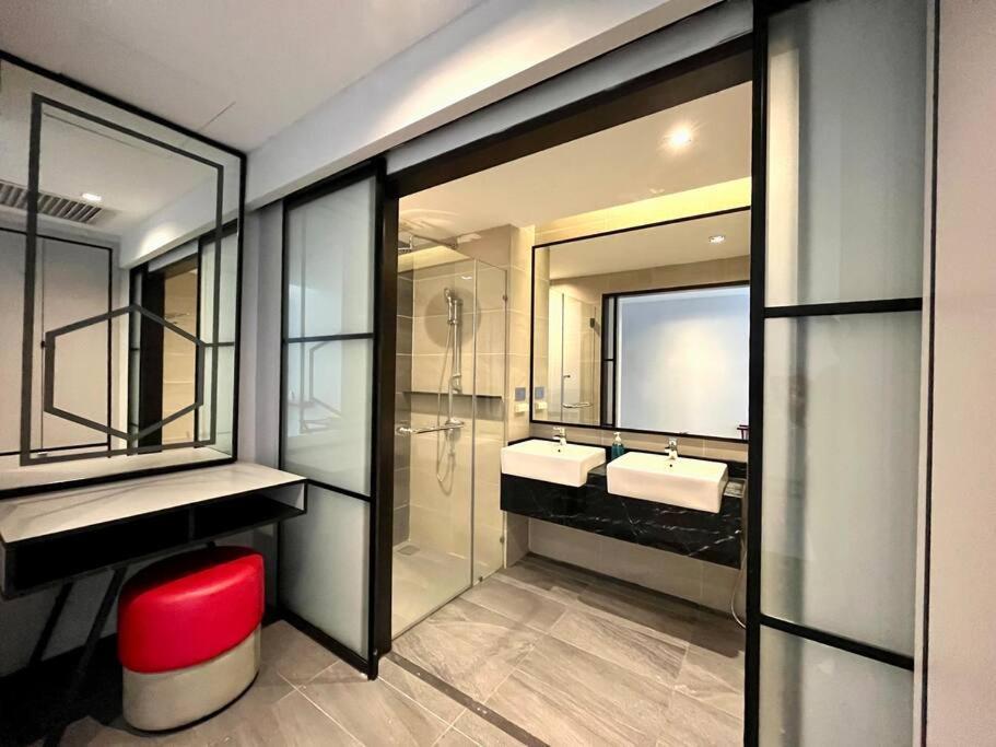 M101 Klcc Kl City King Suites By Livin كوالالمبور المظهر الخارجي الصورة